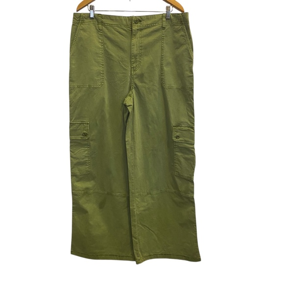 NWT BP sage green cargo pants sz 16 - Picture 1 of 12